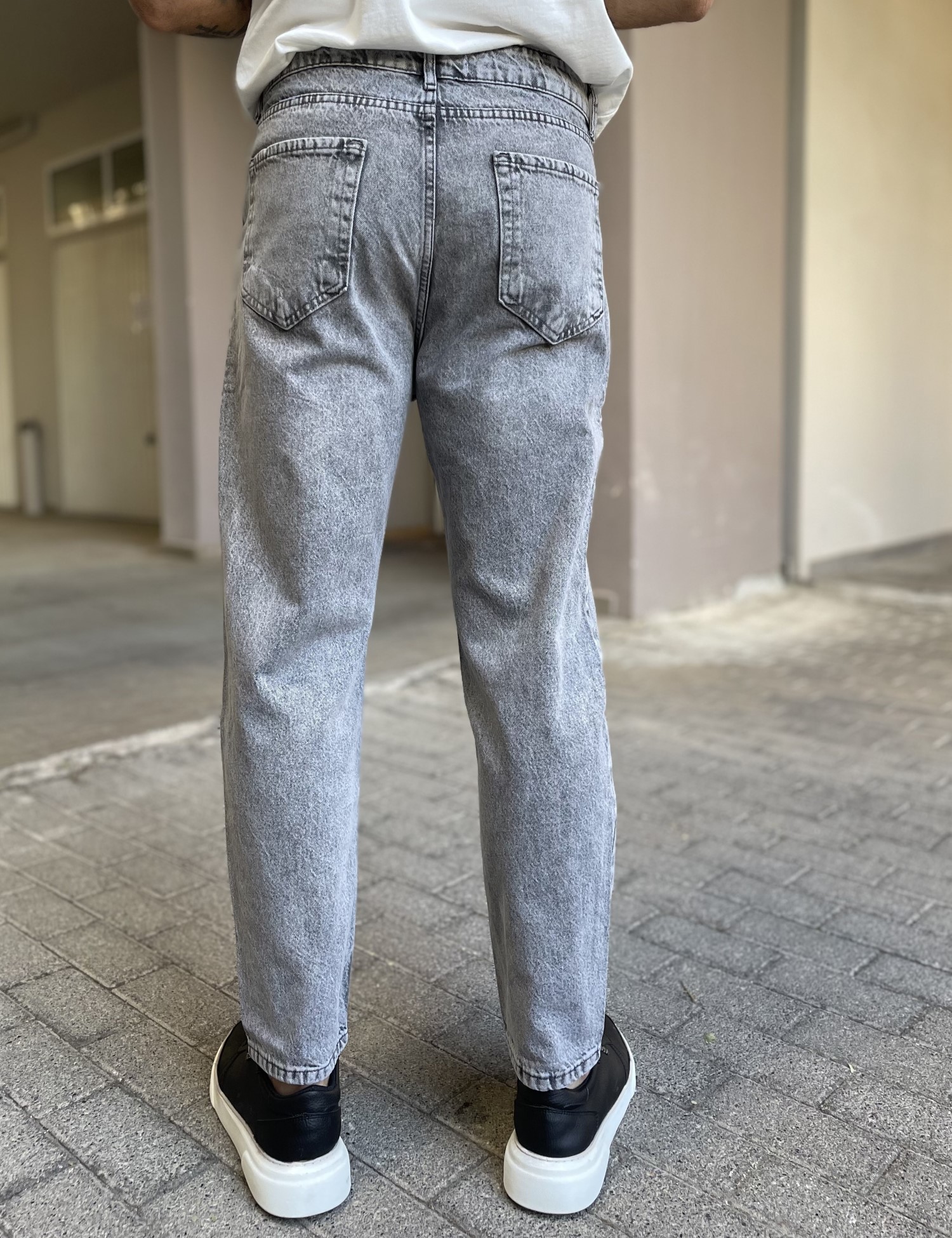 Ανδρικό γκρι ξεβαμμένο loose τζιν πεντάτσεπο με φθορές WE2390 φωτογραφία